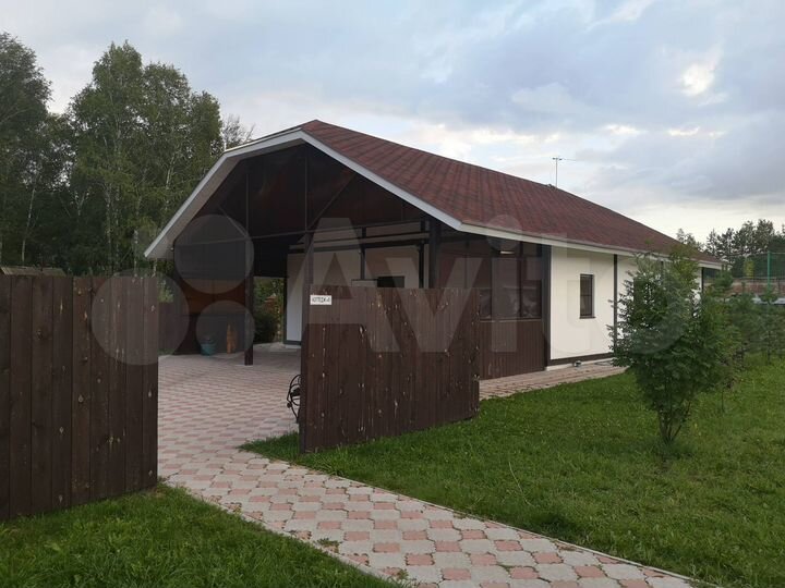 Коттедж 100 м² на участке 60 сот.