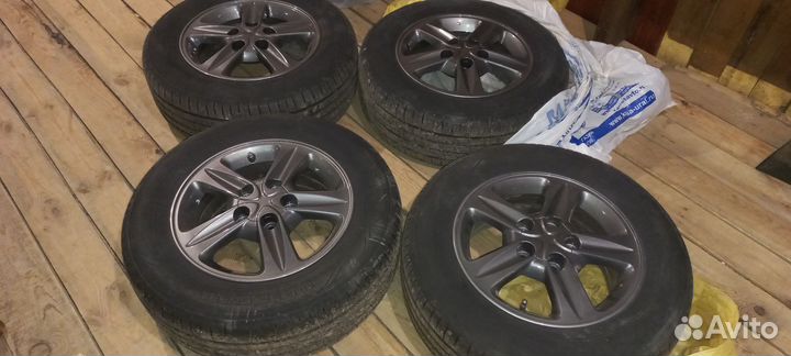 Шины и диски r15