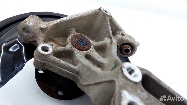 Кулак поворотный задний правый Volkswagen Tiguan