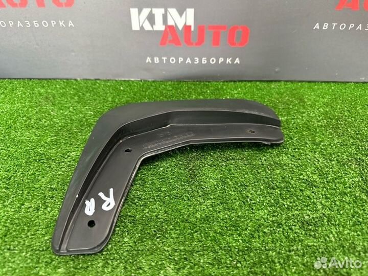 Брызговик задний правый Kia Rio X 1.6 G4FG 2021