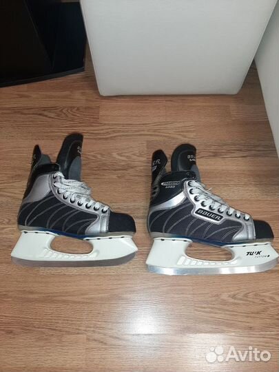 Хоккейные коньки bauer
