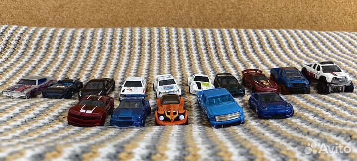 Hot wheels машинки