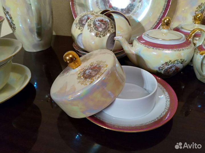 Сервиз Мадонна столовый и чайный 92 предмета (гдр)