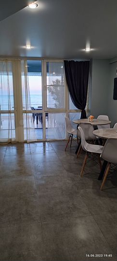 Дом 230 м² на участке 2 сот.