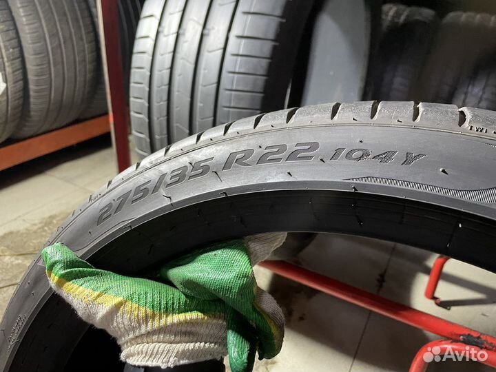 Pirelli P Zero PZ4 275/35 R22 107Y