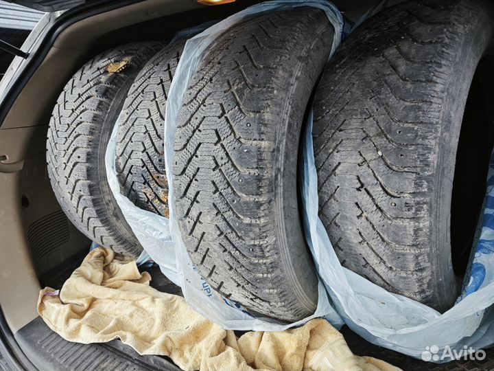 Goodyear UltraGrip 500 255/65 R17