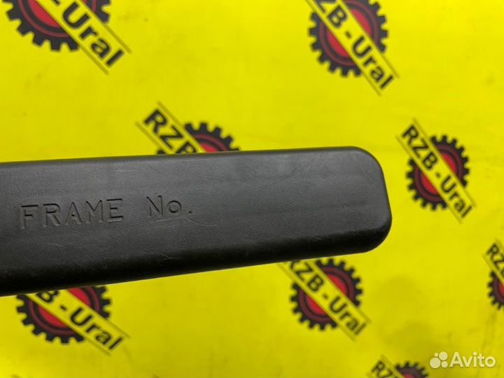 Накладка (кузов внутри) Toyota Auris E150 1.4 2008