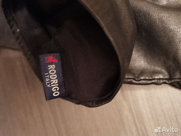 Перчатки. италия