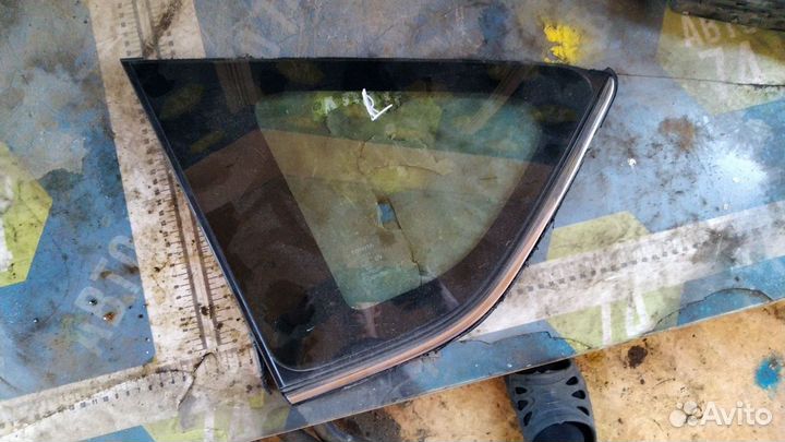 Стекло кузовное глухое левое Toyota RAV 4 2013-20