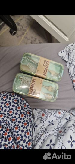 2 коробки одежды и 2 ланч бокса