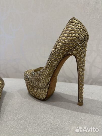 Brian atwood 35 туфли