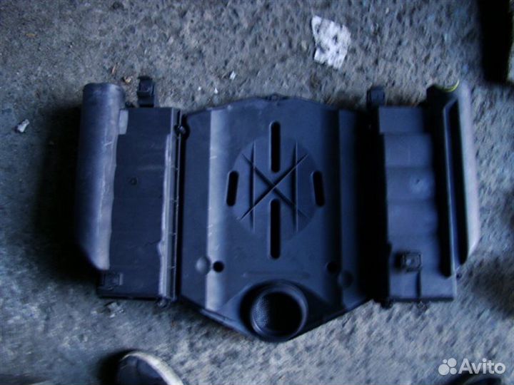 Корпус воздушного фильтра Mercedes-Benz S500 W220