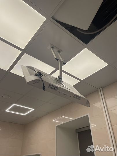 Починить антенну, повесить телевизор, настроить