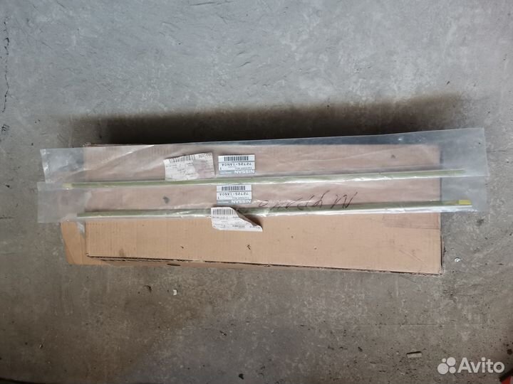 Молдинг лобового стекла nissan murano Z51 2008-201