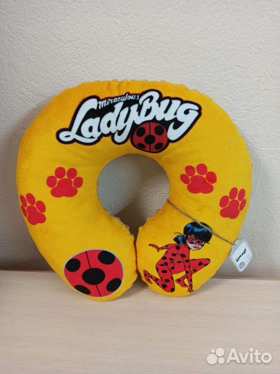 Подушка для шеи в авто