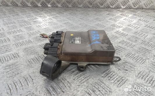 Блок управления форсунками toyota RAV 4 ZCA2 (HBR0