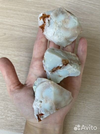 Хризопраз хризопал галтовка и природные образцы