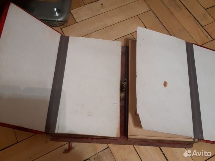 Старинный альбом для фотографий