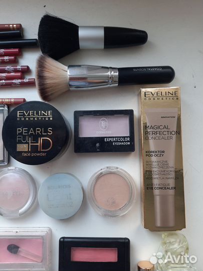 Косметика Eveline, Divage, Bourjois и другая