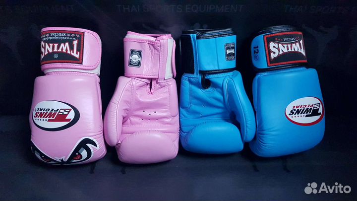 Боксёрские перчатки Twins Fairtex