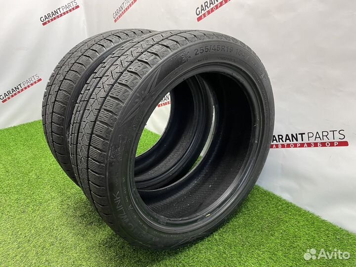 Triangle Snowlink TWT02 255/45 R19