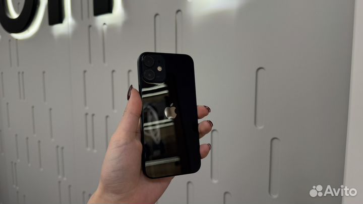 iPhone 12 mini, 64 ГБ