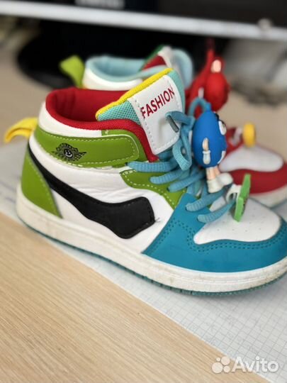Кроссовки детские