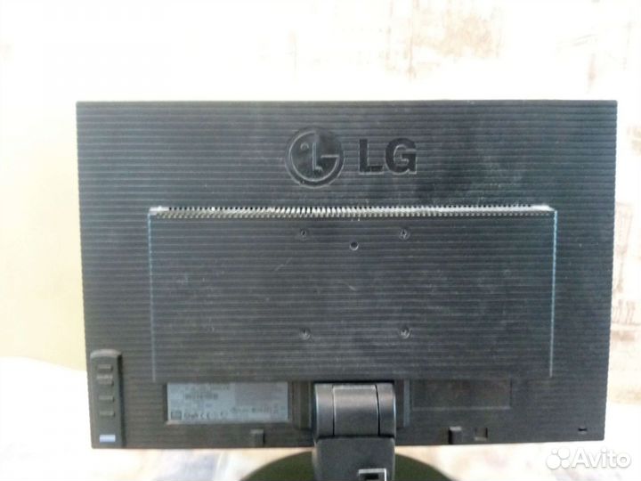 Монитор для компьютера LG flatron L194WT-BFS