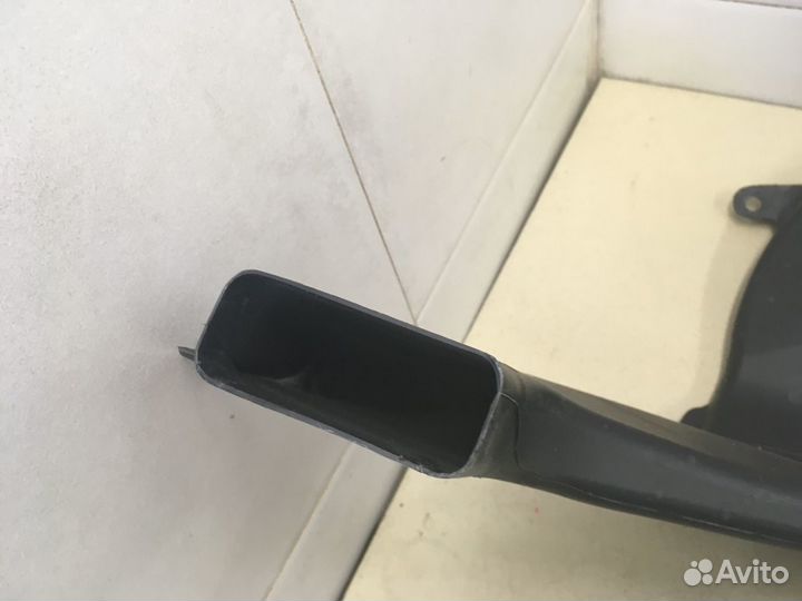 Воздуховод 1-серия E87/E81 2004