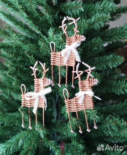 Плетёные олени