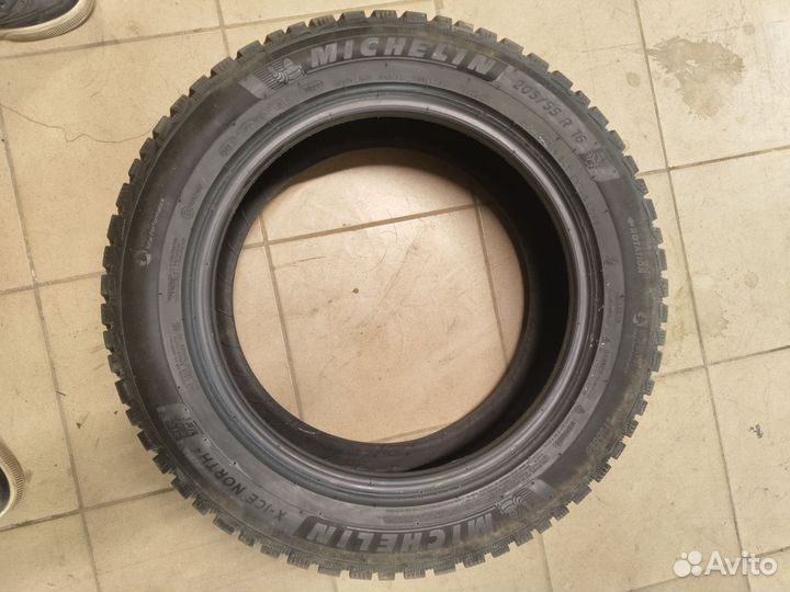 Michelin X-Ice North 4 205/55 R16