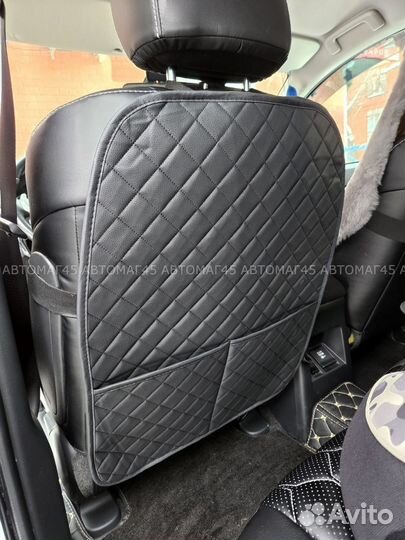 Защита спинки сиденья из экокожи черная с карманом