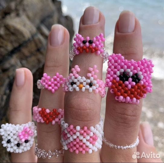 Украшения из бисера