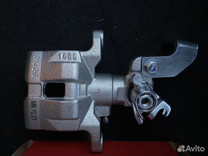 Суппорт задний mazda 6 gg