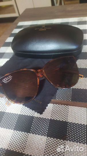 Солнцезащитные очки