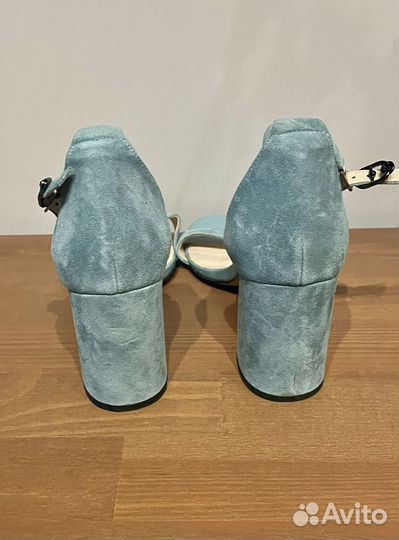 Босоножки, туфли