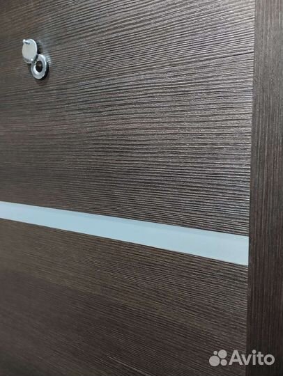 Дверь входная металлическая новая
