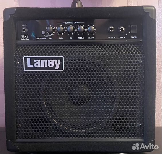 Басовый комбик Laney RB1