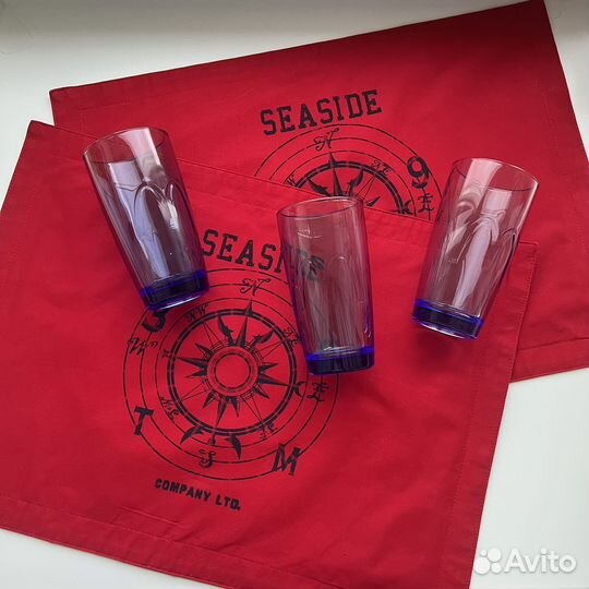 Красные сервировочные салфетки 2 шт