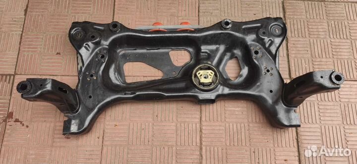 Передний подрамник Volkswagen Tiguan 2