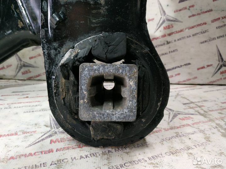 Подрамник передний Mercedes S-Class W140