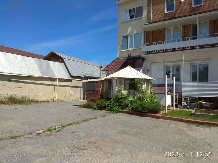 4-к. квартира, 105 м², 1/4 эт.