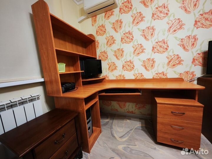 Угловой письменный стол бу