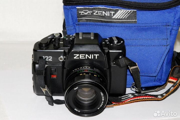 Зеркальный фотоаппарат Зенит - 122