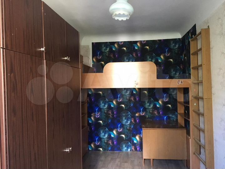 Комната 11 м² в 3-к., 2/2 эт.