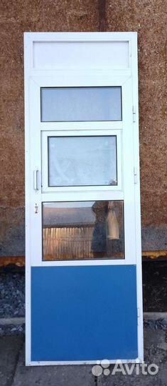 Алюминиевые входные двери б/у с стеклопакетом