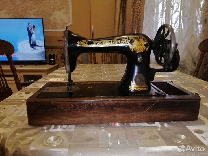 Швейная машинка Зингер (Singer)