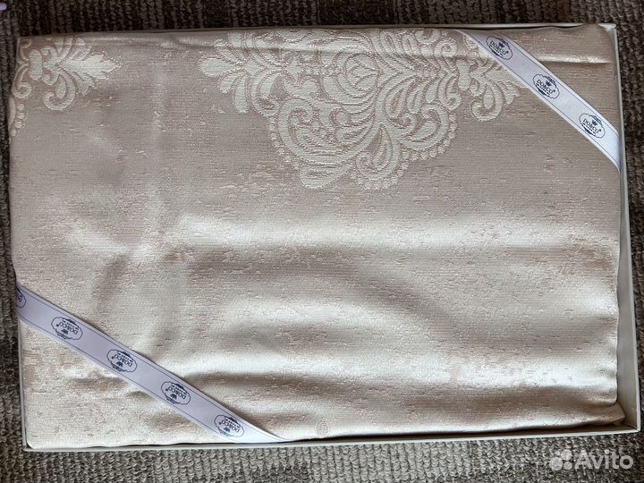 Покрывало с наволочками DO&CO 240*260