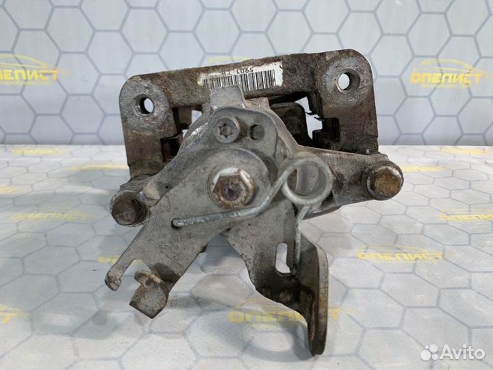 Суппорт тормозной задний левый Opel Insignia A