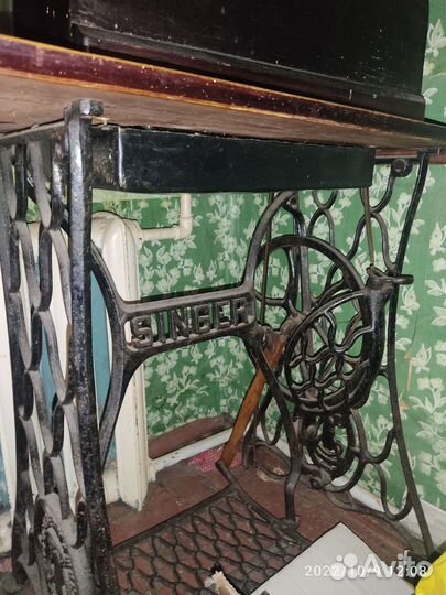 Швейная машинка зингер ножная